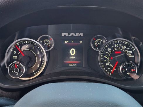 Used 2024 RAM 2500 Tradesman w/ Chrome Appearance Group image 16