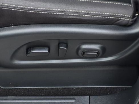 Used 2024 Nissan Titan SV w/ SV Convenience Package image 15