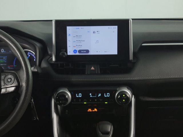 Used 2024 Toyota RAV4 LE AWD/4WD image 23