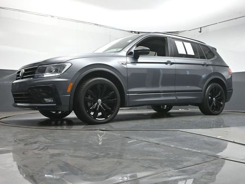 Used 2021 Volkswagen Tiguan SE R-Line image 35