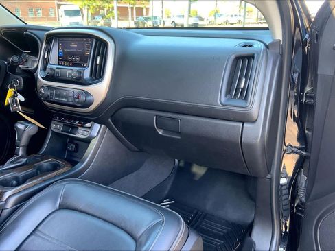 Used 2019 GMC Canyon Denali image 18