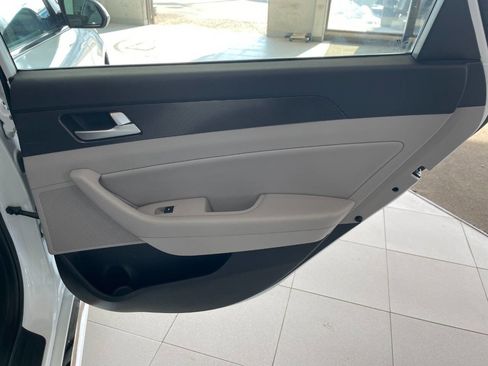 Used 2016 Hyundai Sonata Sport image 21