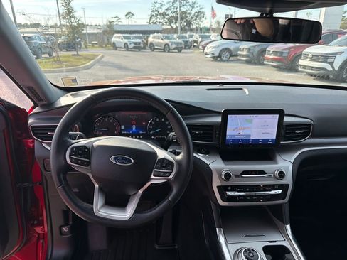 Used 2020 Ford Explorer XLT w/ Equipment Group 202A image 29