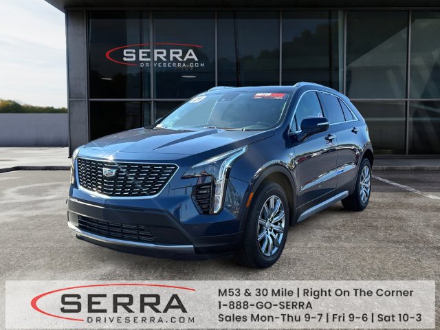 Used 2021 Cadillac XT4 Premium Luxury w/ Cold Weather Package FWD image 1