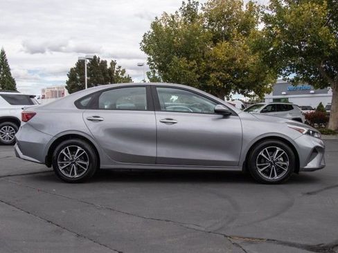 Used 2023 Kia Forte LXS FWD image 8