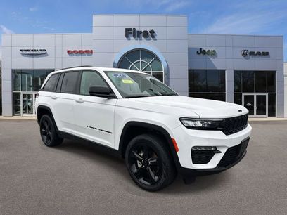 Used 2023 Jeep Grand Cherokee Limited w/ Black Appearance Package