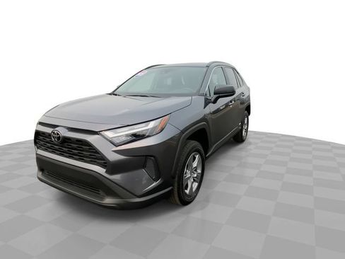 Used 2025 Toyota RAV4 LE AWD/4WD image 6