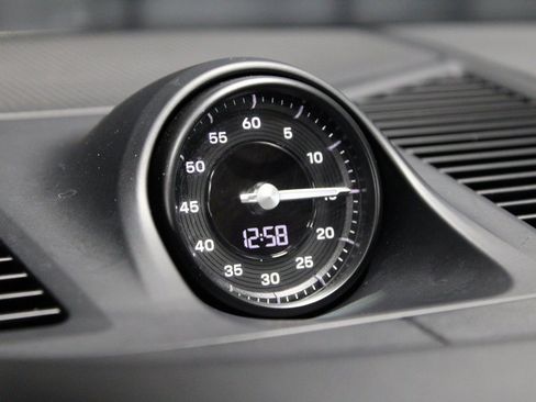 Certified 2025 Porsche Cayenne GTS image 34