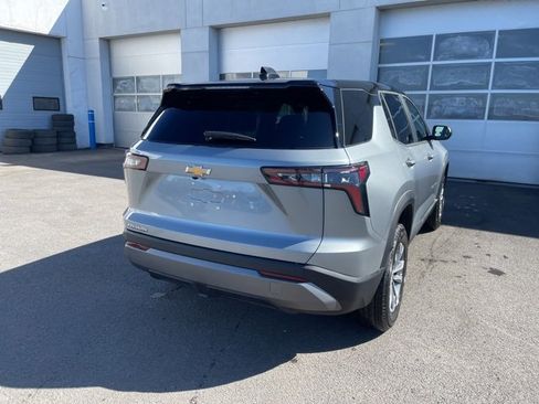 New 2025 Chevrolet Equinox LT image 8