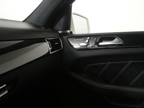 Used 2018 Mercedes-Benz GLE 63 AMG 4MATIC image 30