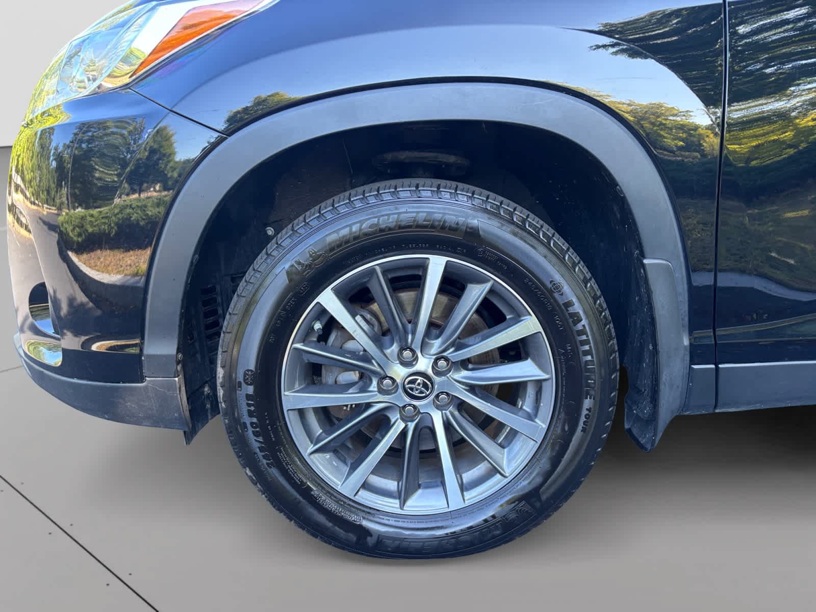 Used 2019 Toyota Highlander XLE AWD/4WD image 21