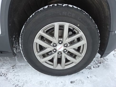 Used 2018 GMC Acadia SLE image 65