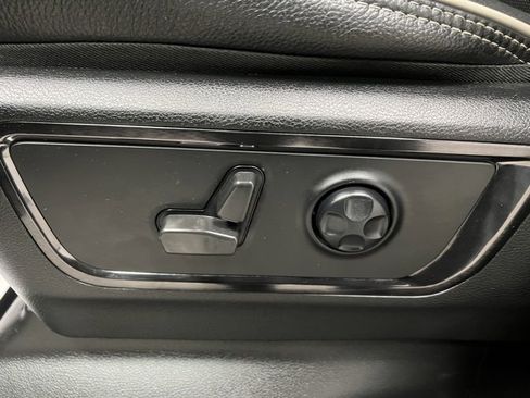 Used 2022 RAM 1500 Limited w/ Body-Colour Bumper Group image 25