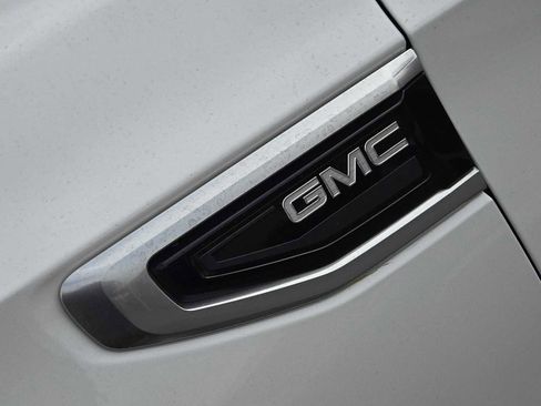 Used 2022 GMC Yukon Denali image 9