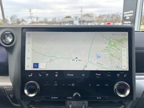 Used 2024 Lexus GX 550 image 33