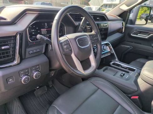 Used 2024 GMC Sierra 2500 Denali w/ Technology Package AWD/4WD image 16