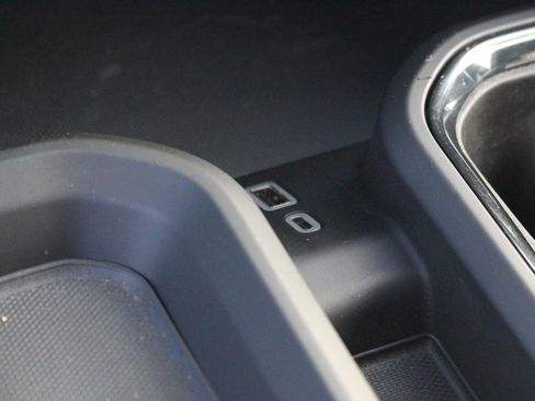 Used 2024 GMC Sierra 2500 AT4X AWD/4WD image 30