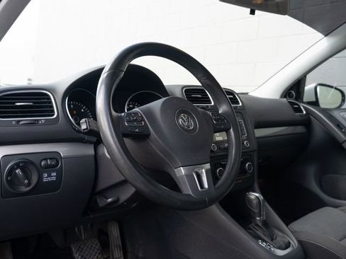 Used 2011 Volkswagen Golf TDI w/ Navigation Pkg FWD image 4