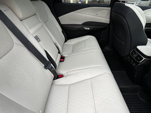 Used 2023 Lexus RX 350 w/ Cold Area Package image 40
