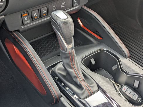 Used 2022 Nissan Frontier PRO-4X image 27