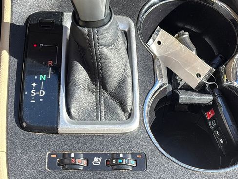 Used 2015 Toyota Highlander Limited image 14