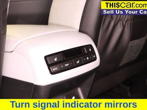 Used 2022 Hyundai Palisade SEL w/ Premium Package FWD image 26