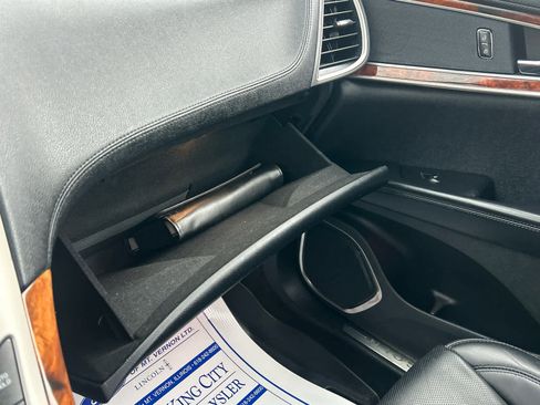 Used 2017 Lincoln MKX Reserve w/ Driver Assistance Package image 50