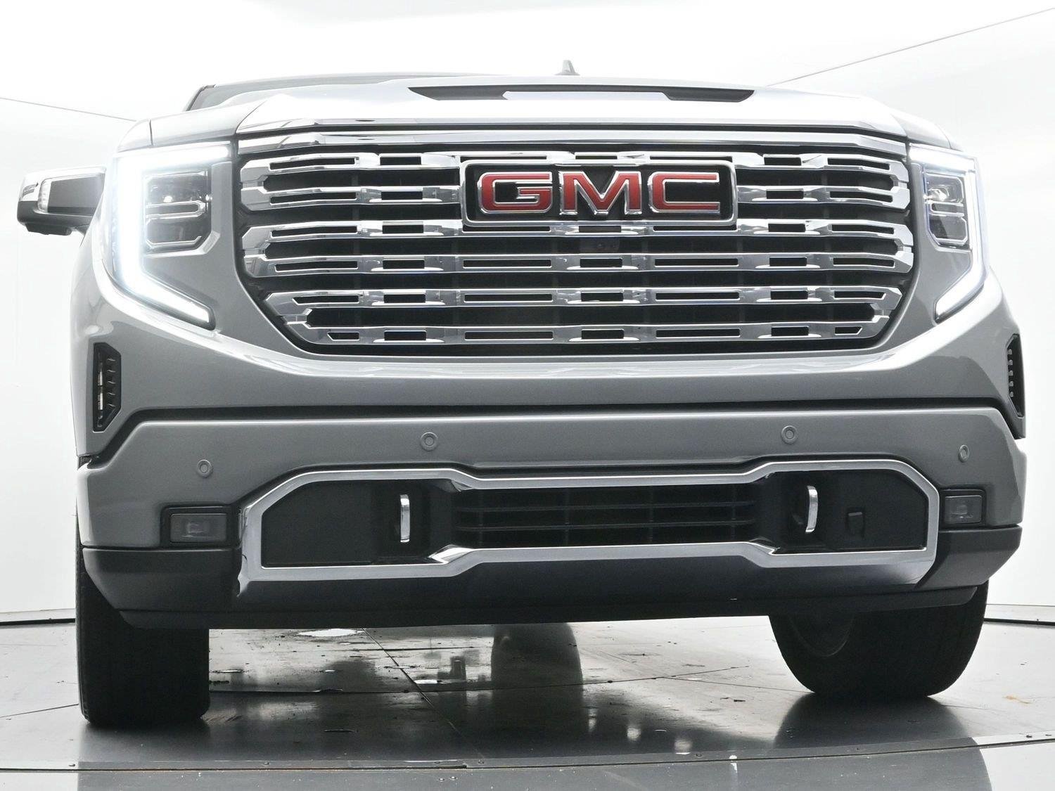 Used 2025 GMC Sierra 1500 Denali w/ Technology Package AWD/4WD image 45
