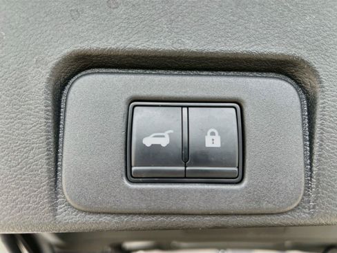 Used 2023 Nissan Rogue SV w/ SV Premium B Package FWD image 45