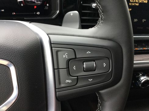 New 2026 GMC Sierra 1500 SLT AWD/4WD image 17