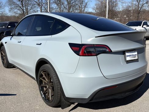 Used 2023 Tesla Model Y Long Range image 8