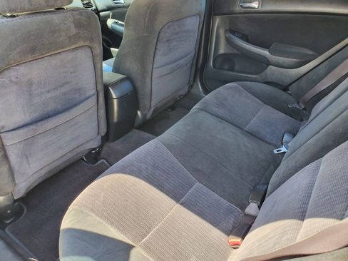 Used 2005 Honda Accord LX image 24