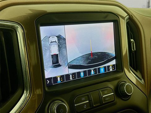 Used 2023 Chevrolet Silverado 2500 High Country AWD/4WD image 12