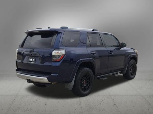 Used 2018 Toyota 4Runner TRD Off-Road Premium AWD/4WD image 6