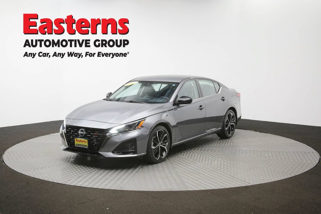 Used 2023 Nissan Altima 2.5 SR FWD image 56