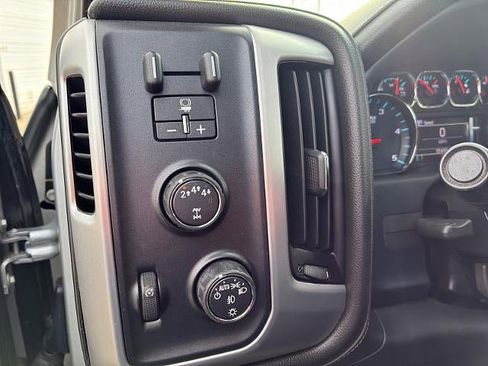 Used 2018 GMC Sierra 2500 SLT w/ Driver Alert Package image 31