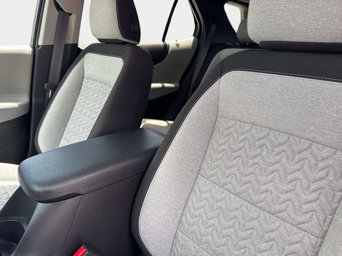 Used 2023 Chevrolet Equinox LS w/ LS Convenience Package FWD image 19