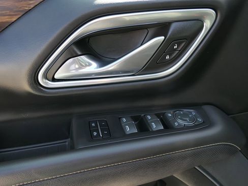 Used 2023 Chevrolet Tahoe Premier image 11