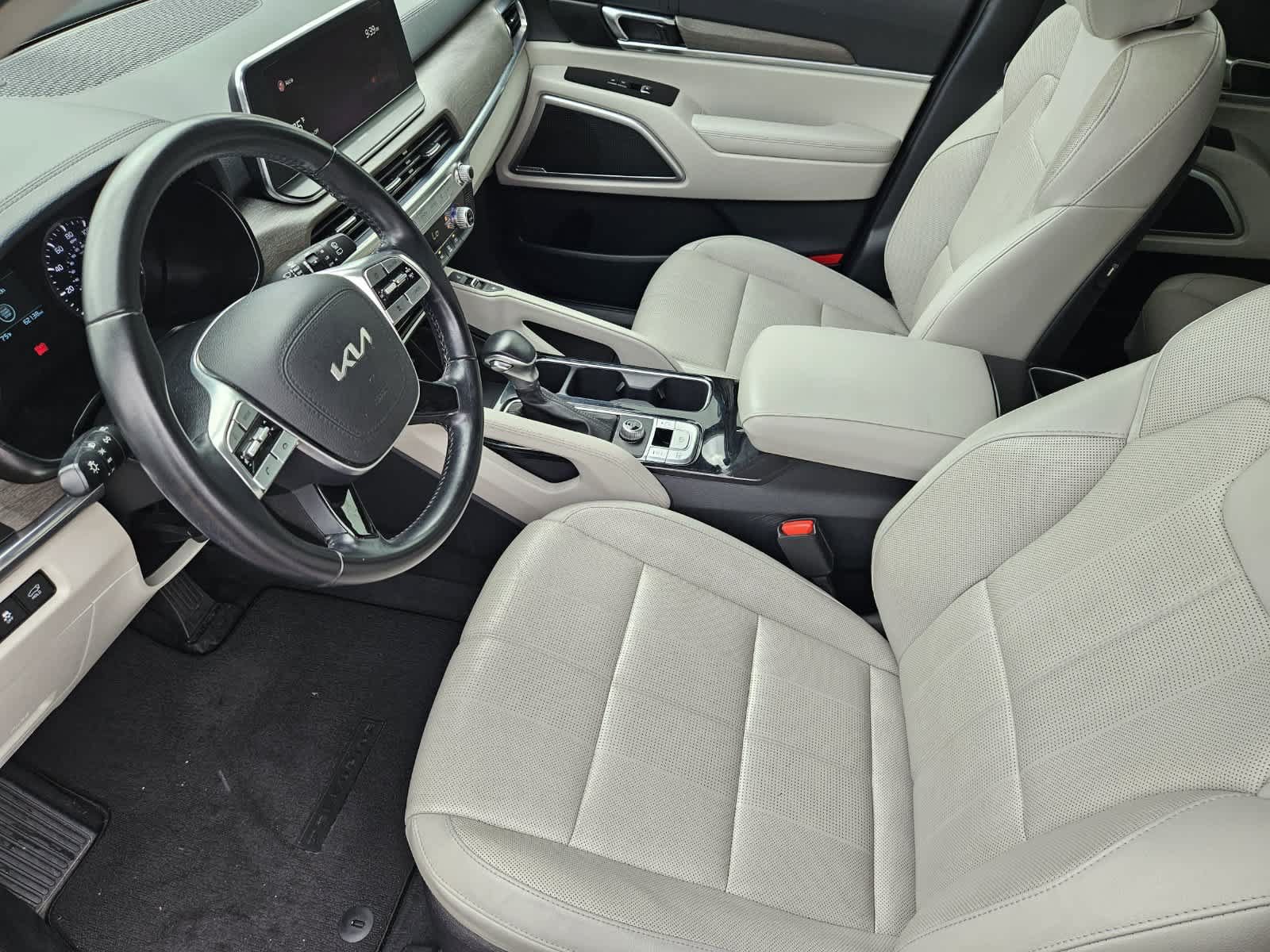 Certified 2022 Kia Telluride EX w/ EX Premium Package FWD image 11