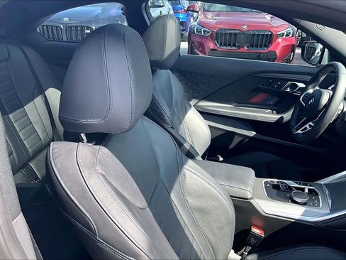 Used 2025 BMW 230i Coupe w/ M Sport Package image 9