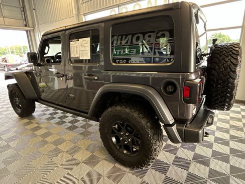 Used 2025 Jeep Wrangler Unlimited Sport AWD/4WD image 4