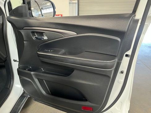 Used 2021 Honda Passport EX-L image 12
