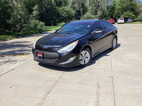 Used 2014 Hyundai Sonata Hybrid FWD image 1