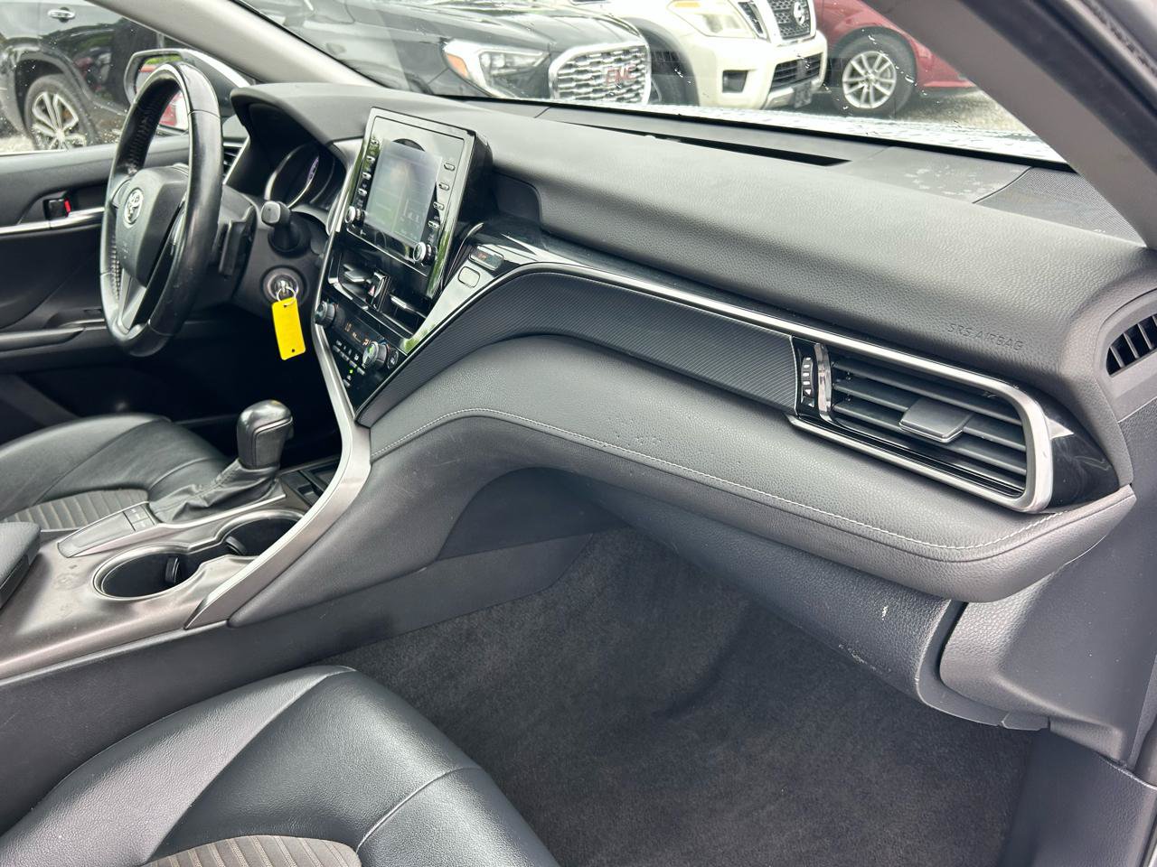 Used 2023 Toyota Camry SE FWD image 8