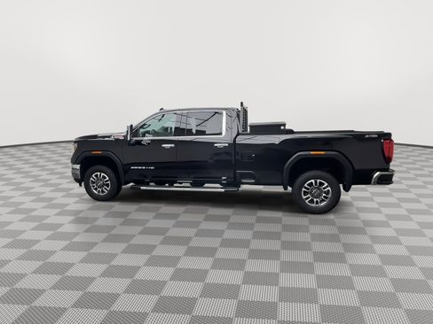 Used 2022 GMC Sierra 3500 SLT w/ SLT Convenience Package image 37