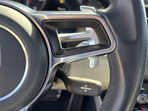 Used 2018 Porsche 911 Carrera image 17