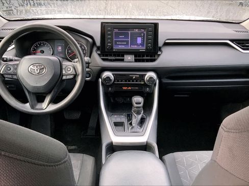 Used 2021 Toyota RAV4 XLE FWD image 15