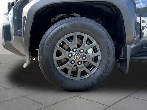 Used 2026 Toyota 4Runner SR5 AWD/4WD image 11