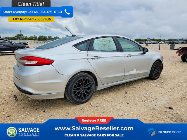 Used 2017 Ford Fusion SE w/ Fusion SE Technology Package FWD image 4