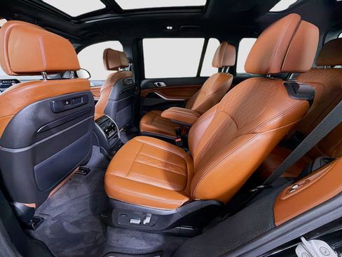 Used 2020 BMW X7 M50i AWD/4WD image 25